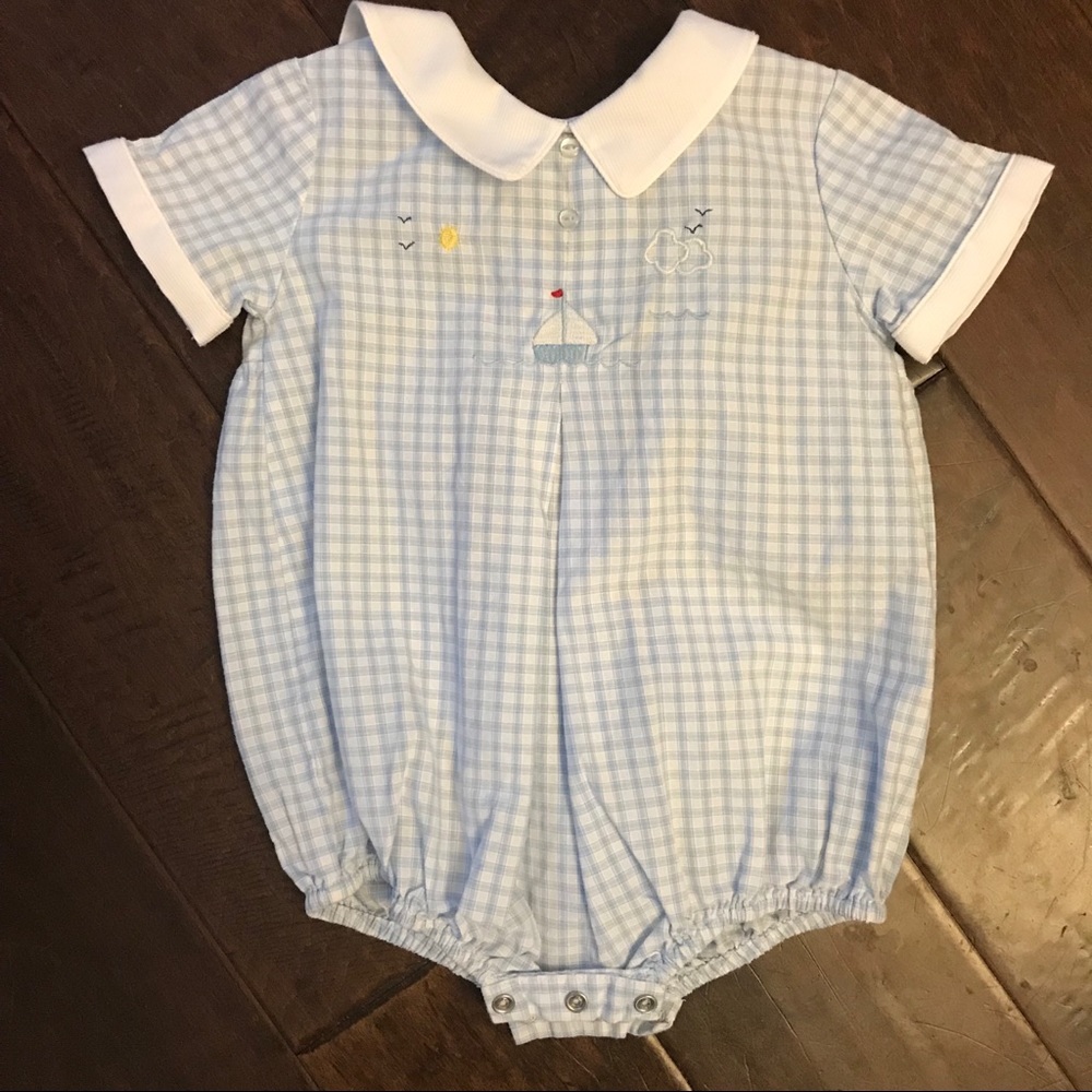 ❌SOLD❌ Boys sailboat embroidered bubble. 9 mos